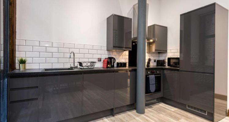 27 Stanley Street Aparthotel By Ustay Liverpool Extérieur photo
